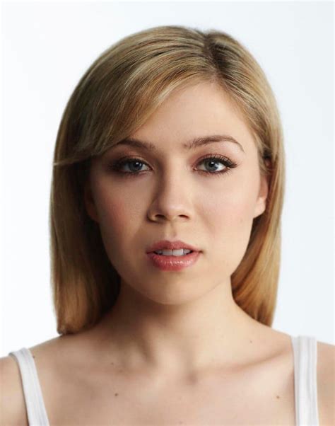 who did jennette mccurdy go to hawaii with|Jennette McCurdy in Hawaii : r/jennettemccurdy